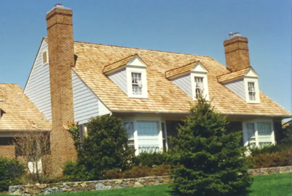 Beautiful roof replacement completed by cedar shake roofing contractor